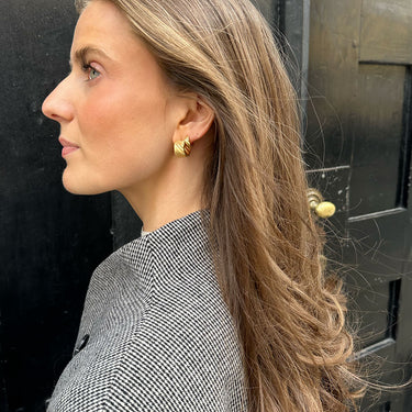 ENAMEL Copenhagen Øreringe, Wave Wide, Medium Earrings Gold Plated