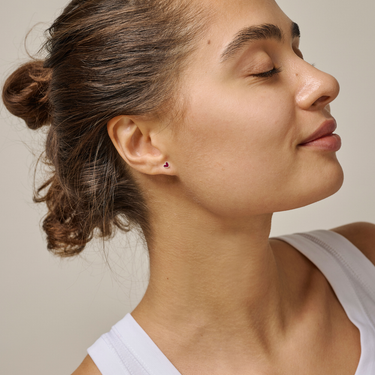 ENAMEL Copenhagen Studs, Amore Earrings Bordeaux