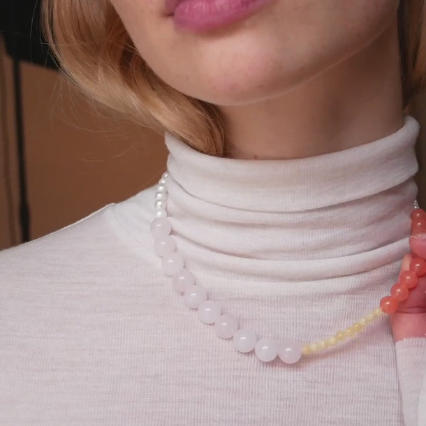 ENAMEL Copenhagen Halskæde, Tahlia Necklaces Light Pink, Pearls, Orange and Light Yellow